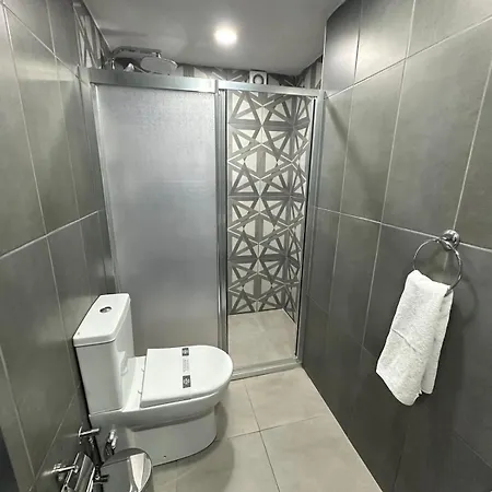 Monezza Maltepe Rezidans 3*