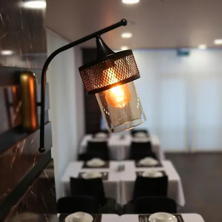 Monezza Maltepe Rezidans 3*