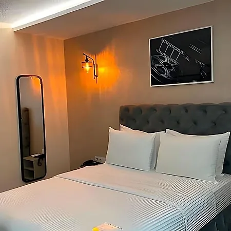 Hotel Monezza Maltepe Rezidans 3*