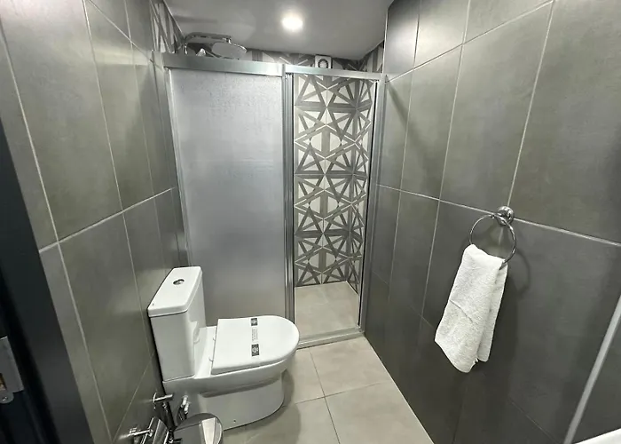 Monezza Maltepe Rezidans 3*