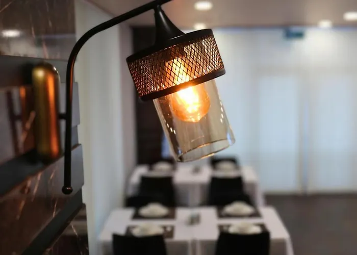 Monezza Maltepe Rezidans 3*