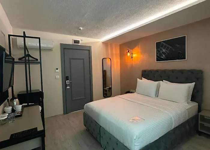 Hotel Monezza Maltepe Rezidans 3*