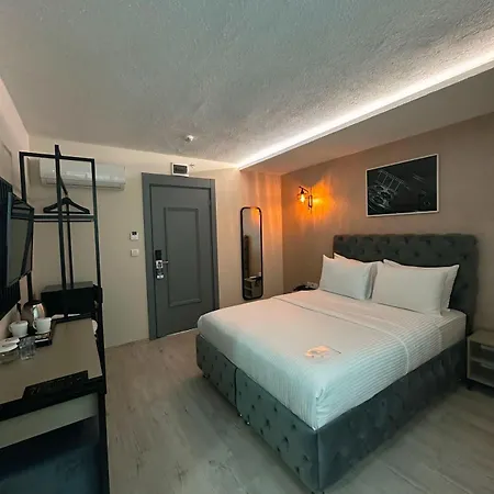 Hotel Monezza Maltepe Rezidans 3*